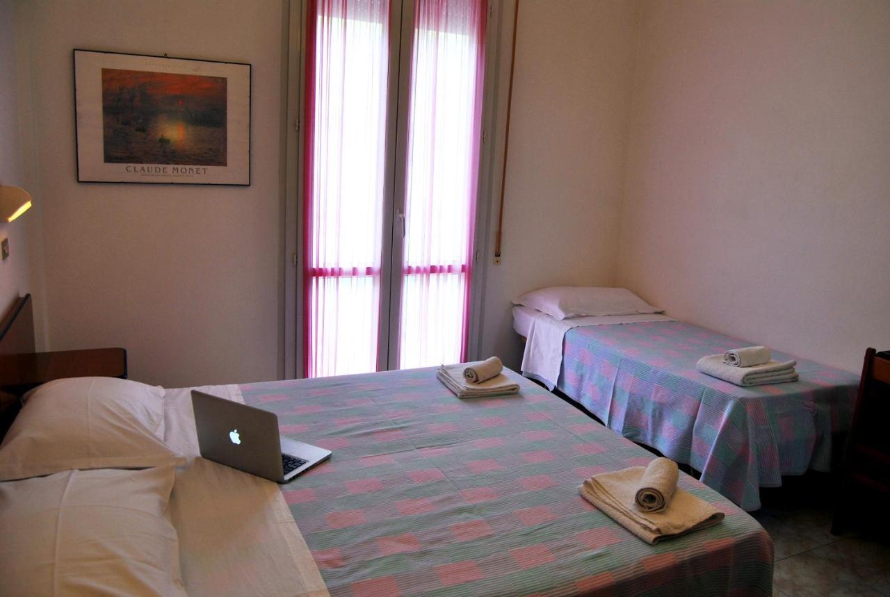 Hotel Samoa Rimini Bagian luar foto