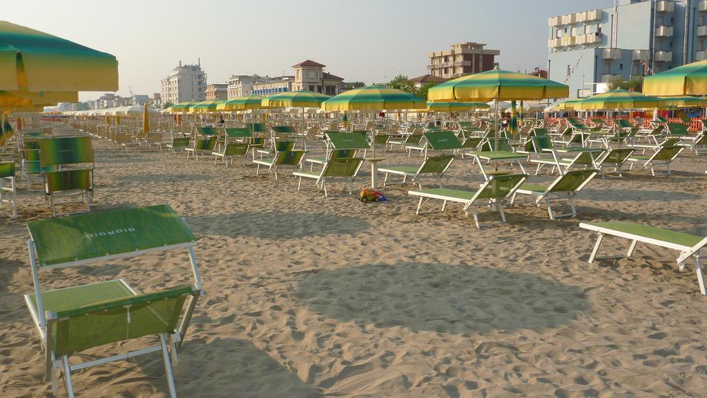 Hotel Samoa Rimini Bagian luar foto