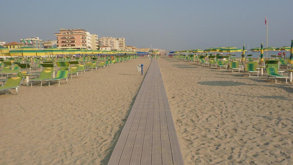 Hotel Samoa Rimini Bagian luar foto