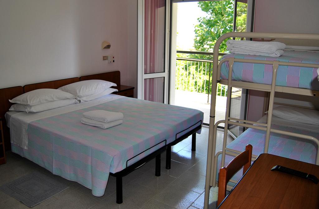 Hotel Samoa Rimini Bagian luar foto