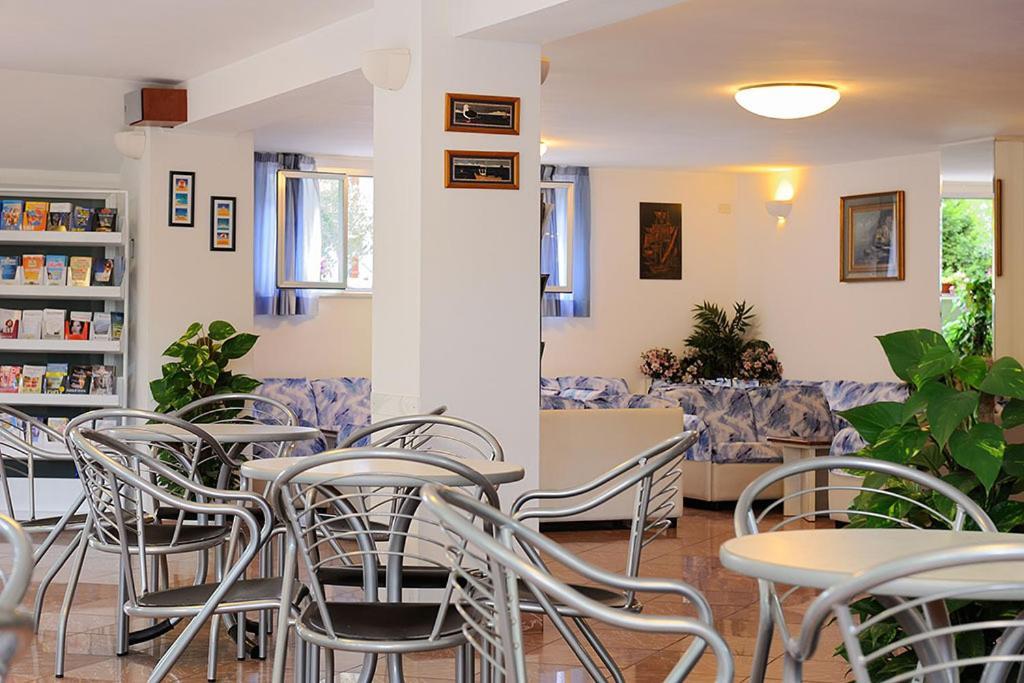 Hotel Samoa Rimini Bagian luar foto