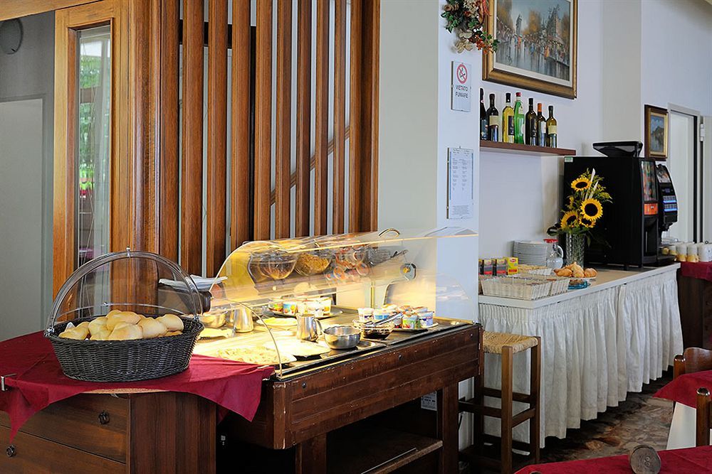 Hotel Samoa Rimini Bagian luar foto